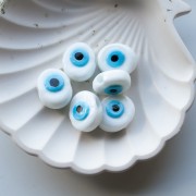 Perla di vetro ovale irregolare 21x17 mm - Motivo occhio - Bianco - Azzurro x1