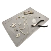 Tappetino per perline, biadesivo 31x22,5 cm - Beadsmith - Grigio x1