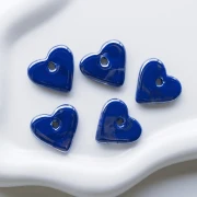 Pendente a forma di cuore in ceramica, 21x23 mm - Effetto marmorizzato blu scuro x1