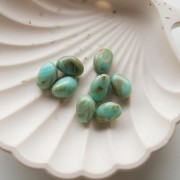 Perle irregolari di 13,5x9 mm in resina opaca - Turchese marmorizzato x8