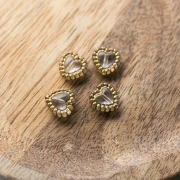 Perle a cuore da 10 mm con mini sfere in resina trasparente - Cristallo - Dorato x4