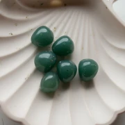 Perla a forma di pepita 12x15 mm in resina traslucida - Verde giada x6