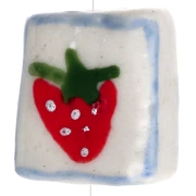Perla quadrata in ceramica da 16 mm - Motivo fragola - Bianco - Rosso x1