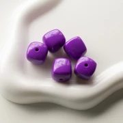 Perle cubiche irregolari 16x17 mm - seconda scelta - Acrilico opaco - Viola x10