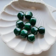 Perle irregolari in acrilico 15x14 mm - Verde scuro marmorizzato x10