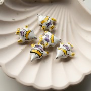 Perla pesce in ceramica 18x21 mm - Bianco - Giallo x1