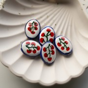 Perla ovale in ceramica 22x16,5 mm - Motivo pomodoro - Bianco - Rosso - Blu x1