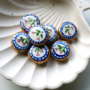 Perla rotonda appiattita in ceramica da 20 mm - fiori - Marrone - Blu x1