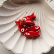 Ciondolo a forma di pesce in ceramica 25x10 mm - Rosso x1