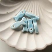 Ciondolo a forma di pesce in ceramica 25x10 mm - Azzurro x1