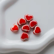Perla cuore in ceramica 12x14 mm - Rosso x1