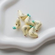 Perlina uccello in ceramica 15x21 mm - Beige - Turchese x1