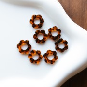 Ciondolo a forma di fiore in acetato da 14 mm - Terrazzo Brown - Nero x1