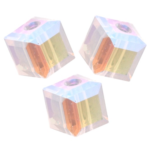 Cubetti PureCrystal 5601 da 4 mm - White Opal Shimmer x8