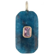 Apatite - Pendente rettangolare 34x15 mm con pietra semipreziosa e zirconi - Apatite - Rosa o viola Pendente rettangolare 34x15 mm con pietra semipreziosa e zirconi - Apatite - Rosa o viola