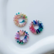 Pendente a forma di margherita da 20 mm in acetato - Tartaruga - Blu - Rosa - Verde perlato x1