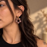 Pendente a forma di fiore da 28 mm con petali a forma di pallina in resina - Marmorizzato marrone x1