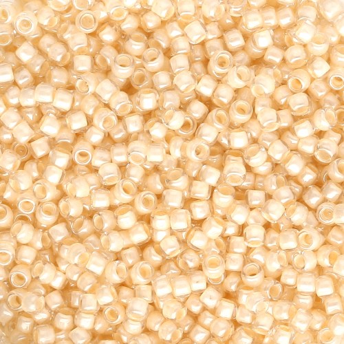 Rocaille Toho Takumi LH 11/0 TAK11R-352 Inside-Color Crystal/Lt Jonquil Lined x8g