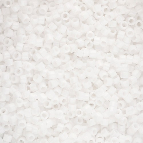 Toho Aiko 11/0 1,6 mm TA0141 - Bianco opaco x4 g