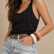 Bracciale rigido quadrato irregolare da 64 mm in resina traslucida - Salmone marmorizzato
