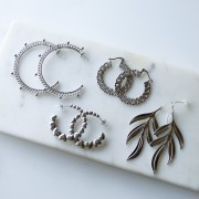 Regalo - Orecchini in acciaio inossidabile - Forma e dimensione casuali x2