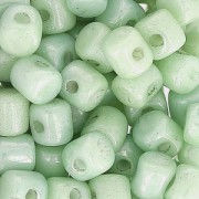 Minos® di Puca® 2.5x3 mm Opaque Light Green Ceramic Look x5g|raw }}