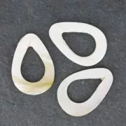 Goccia forata in madreperla 35 mm Naturale x1