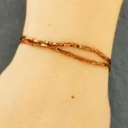 Mini cubetti di ematite mm.1.4 Iris x cm.40