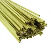 Tubo triangolare 3x200mm in ottone per realizzare sospensioni geometriche