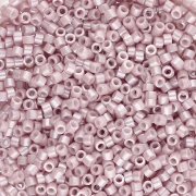 Miyuki Delica 11/0 DB1534-1 - Rosa pallido opaco Ceylon x8g