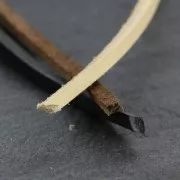 Laccetto cuoio europeo quadrato 3 mm Camel x1m