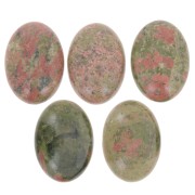 Cabochon ovale mm. 25x18 Unakite