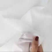 Tissu Mousseline pour broderie perlée de Lunéville et confection de vêtements Blanc x10cm