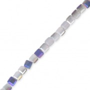 Cubi in vetro 2.5 mm Lavender Opal Half Purple Iris x40 cm|raw }}