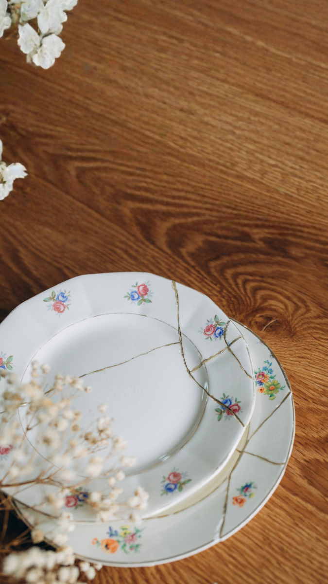 Schema La tecnica Kintsugi: riparare e migliorare gli oggetti rotti