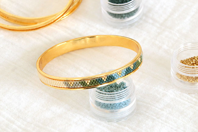 Jonc Miyuki doré en Peyote Impair