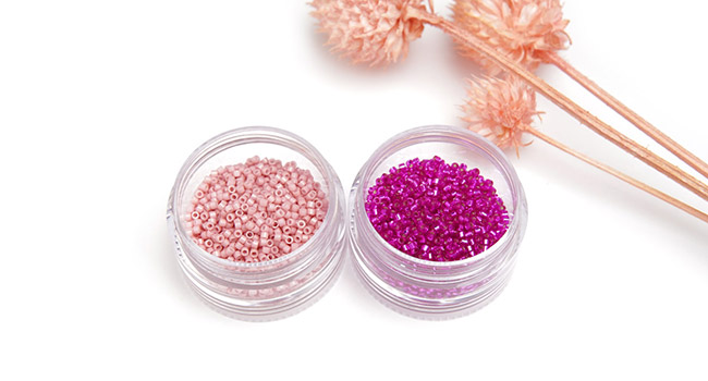 miyuki rose fuchsia et delicas rose poudr&eacute;