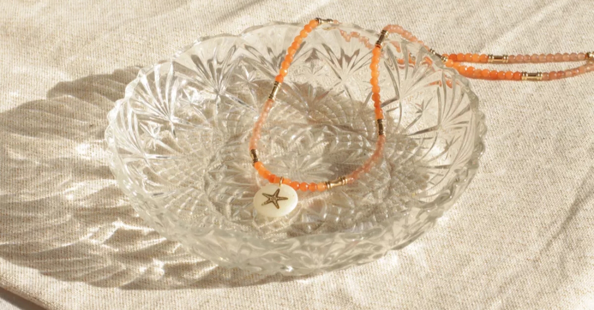 collier perles agate teintée