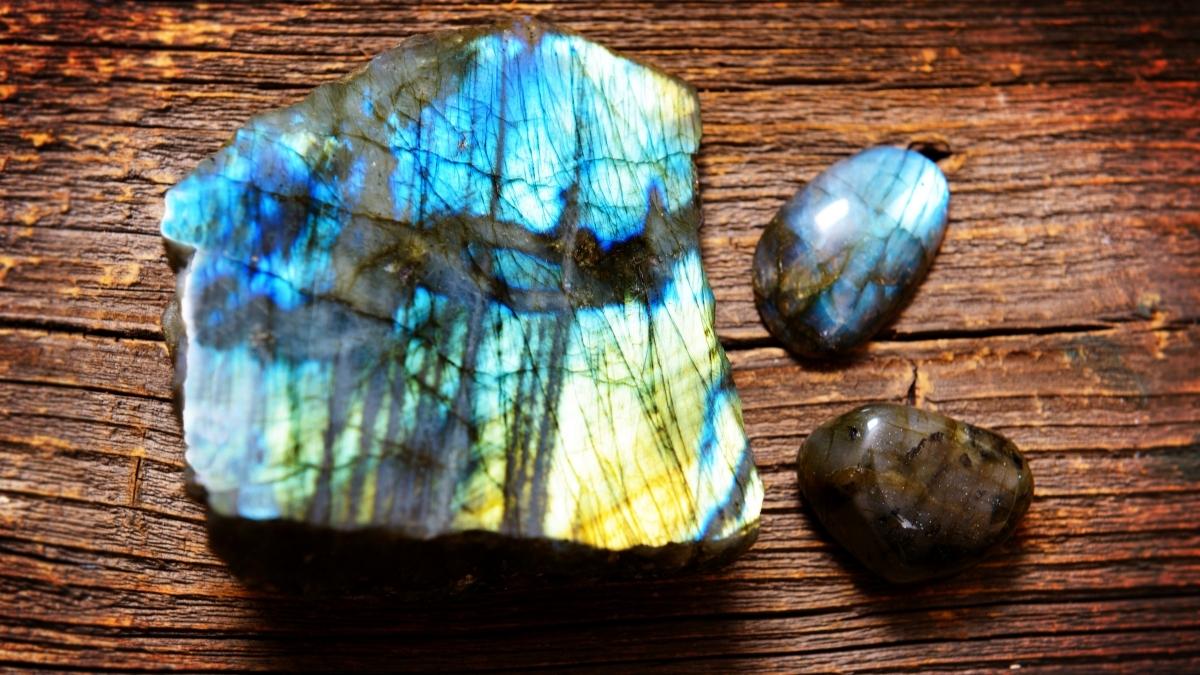 pierre labradorite