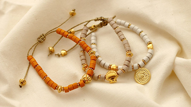 bracelet en heishi c&eacute;ramiques