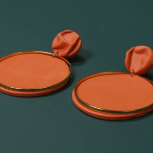 DIY Boucles d'oreilles XL en p&acirc;te polym&egrave;re FIMO effet pliss&eacute;