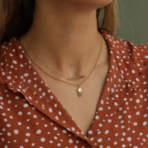 Colliers en pierres naturelles et nacre