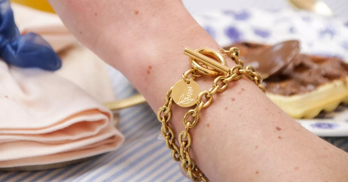 Brcalet acie rinox dor&eacute; et fermoir T