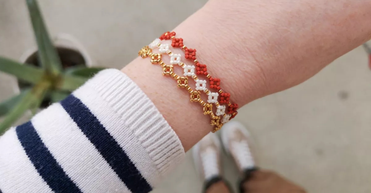 Bracelet fleur perles de rocailles