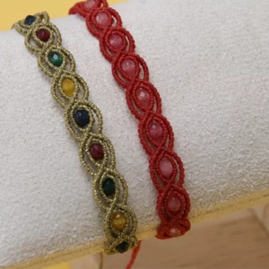 braeclet macramé rouge
