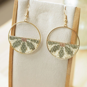 Boucles d'oreilles tiss&eacute;es Miyuki Cloud Dancer