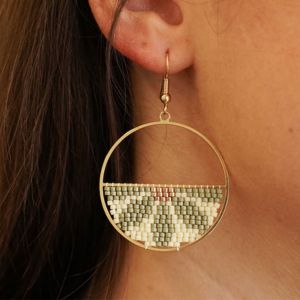Boucles tissées avec Miyuki Cloud Dancer