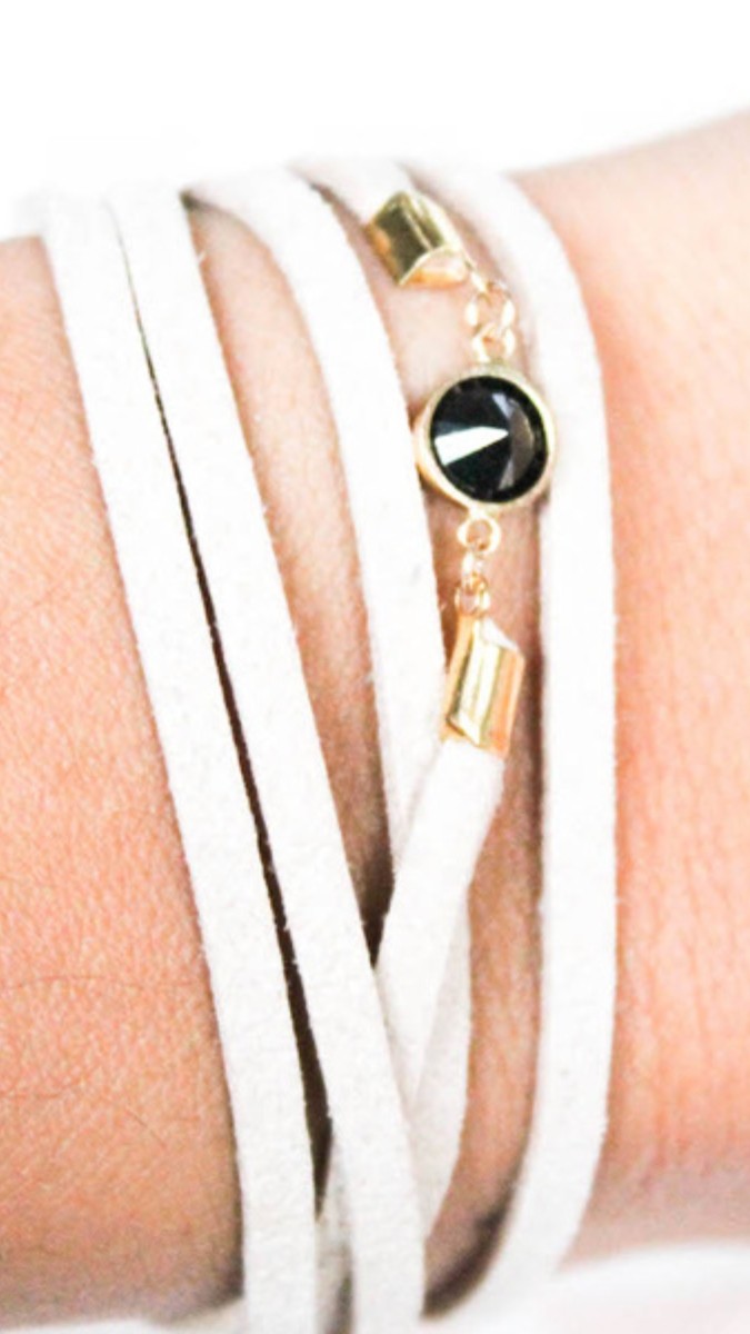 Schema suedine il braccialetto e la scheda Schema suedine il braccialetto e la scheda