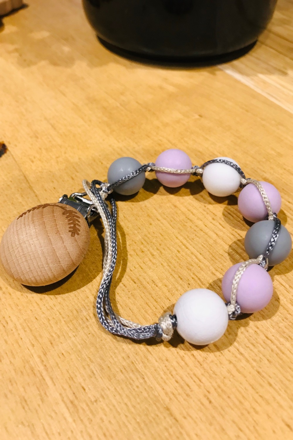 Schema Porta ciuccio fai-da-te in perle di silicone