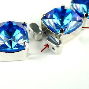 Bracciale Eléonore in perle PureCrystal e perle di vetro di Puca : Tappa 7